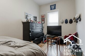 3010 N Greenview Ave in Chicago, IL - Building Photo - Building Photo