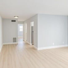 690 Kingsbridge St in Boca Raton, FL - Building Photo - Building Photo