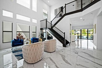 8599 Tower Bridge Ct in Boca Raton, FL - Building Photo - Building Photo