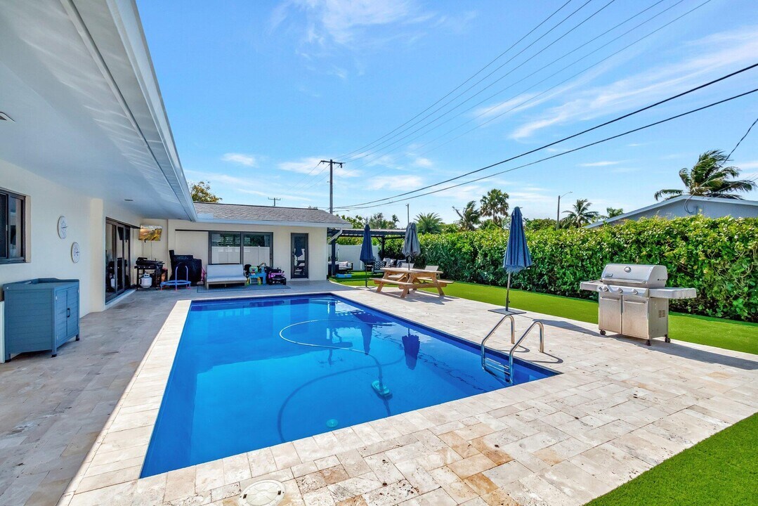 502 SW 28th Ave in Boynton Beach, FL - Building Photo