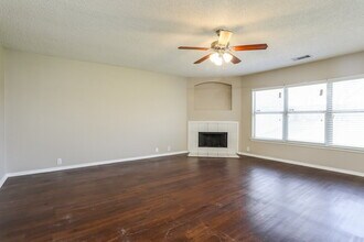 1511 Columbia Dr in Glenn Heights, TX - Building Photo - Building Photo