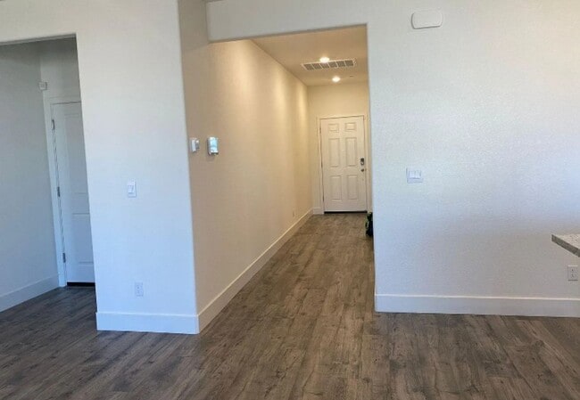 957 Pipit St in Lathrop, CA - Building Photo - Building Photo