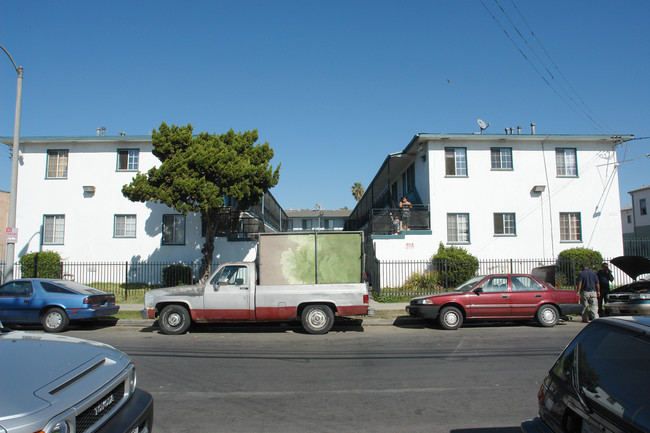 4233 Burns Ave in Los Angeles, CA - Building Photo - Building Photo