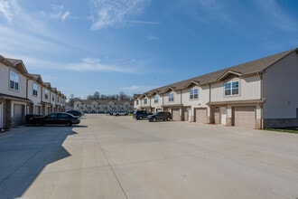 Britton Springs in Clarksville, TN - Foto de edificio - Building Photo
