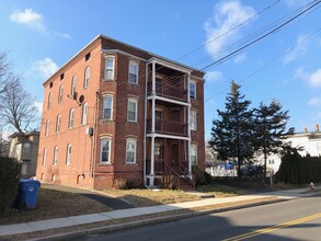 240-242 Washington St in New Britain, CT - Building Photo - Building Photo