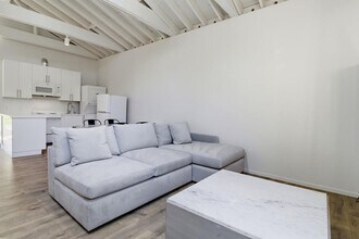 64 Alejandra Ave in Atherton, CA - Building Photo - Building Photo