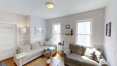 3 Kinnaird St, Unit 1T in Cambridge, MA - Building Photo - Building Photo