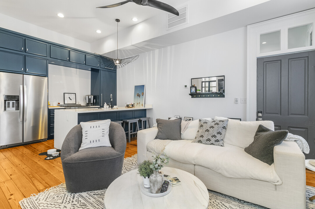 19 Smith St in Charleston, SC - Building Photo