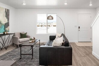 953 Drifter Ln in Saratoga Springs, UT - Building Photo - Building Photo