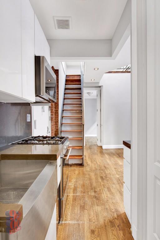 410 E 13th St in New York, NY - Building Photo - Building Photo