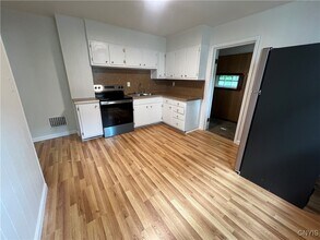 110 Alice Ave in Syracuse, NY - Building Photo - Building Photo