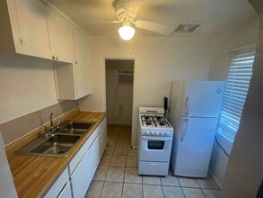 563 S 1st Ave in Yuma, AZ - Foto de edificio - Building Photo