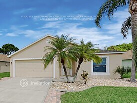 4870 Manchester Dr in Rockledge, FL - Building Photo