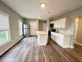 130 South St in Fitchburg, MA - Building Photo