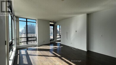 438 King St W in Toronto, ON - Building Photo - Building Photo