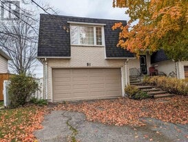 81 Craig Henry Dr in Ottawa, ON - Building Photo