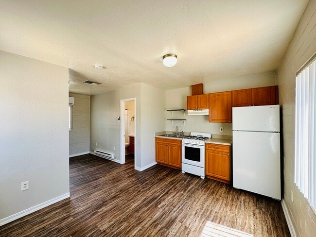 1639 E Hedrick Dr in Tucson, AZ - Building Photo - Building Photo