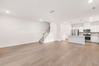 240 Harpers Run Ln in Matthews, NC - Building Photo - Building Photo