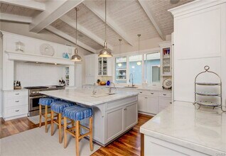 917 3rd St in Hermosa Beach, CA - Building Photo - Building Photo