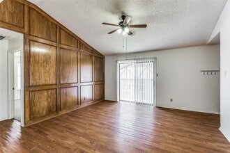 1140 Jameson St in Weatherford, TX - Foto de edificio - Building Photo