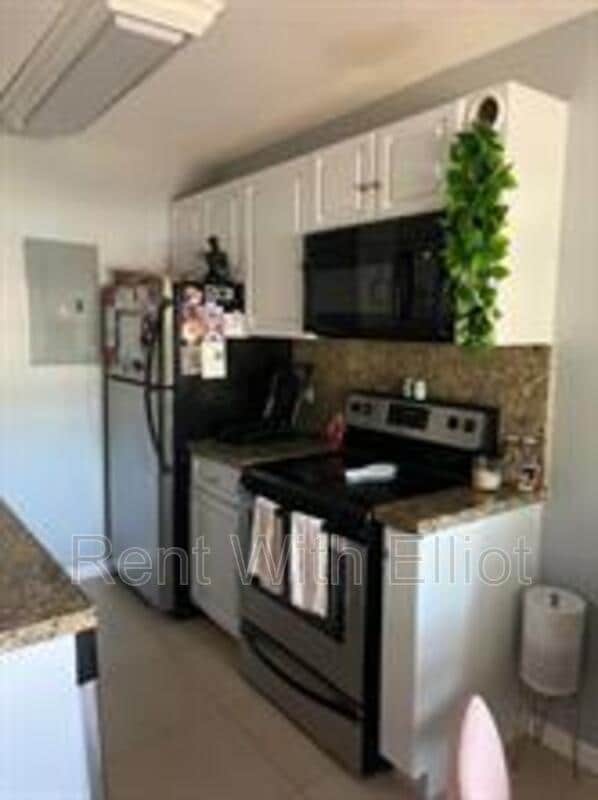 property at 1405 Miami Rd
