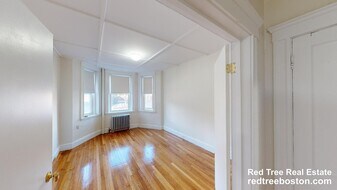 1175 Boylston St, Unit 16 in Boston, MA - Building Photo