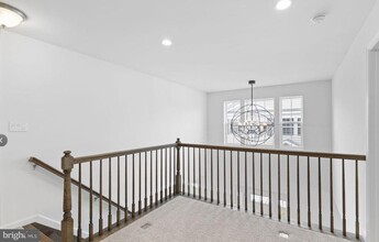 25 Larkspur Ln in Monroe Township, NJ - Building Photo - Building Photo