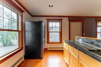 47 Stuart Ave in New London, CT - Building Photo - Building Photo