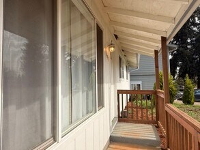 1593 Skyline Way S in Salem, OR - Building Photo - Building Photo