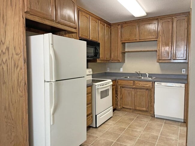 3120 Conveyor Dr in Joshua, TX - Building Photo - Building Photo