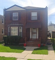 5309 W Gladys Ave in Chicago, IL - Building Photo