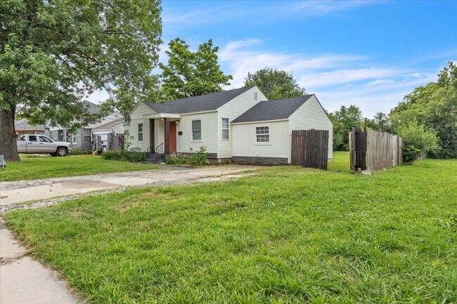 1536 SW 52nd St in Oklahoma City, OK - Building Photo - Building Photo