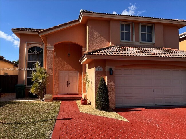 9414 SW 164th Ct in Miami, FL - Building Photo - Building Photo