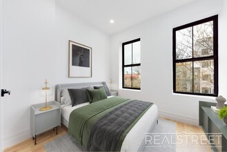 310 Linden St in Brooklyn, NY - Building Photo - Building Photo