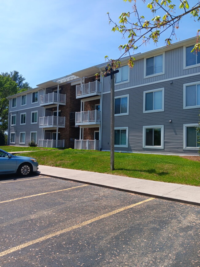1205 University Ter, Unit F