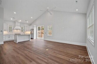 805 Naples Dr in Davidson, NC - Building Photo - Building Photo