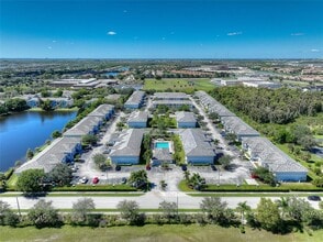 8380 Bernwood Cove Loop in Ft. Myers, FL - Building Photo - Building Photo
