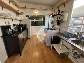 3606 Nevil St, Unit 2 in Oakland, CA - Foto de edificio - Building Photo