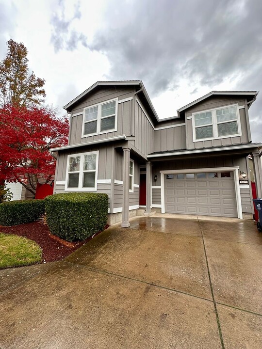 2475 Mountain Terrace in Eugene, OR - Building Photo