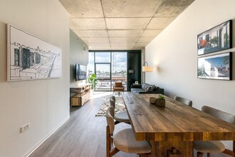 2295 N Milwaukee Ave in Chicago, IL - Building Photo - Building Photo