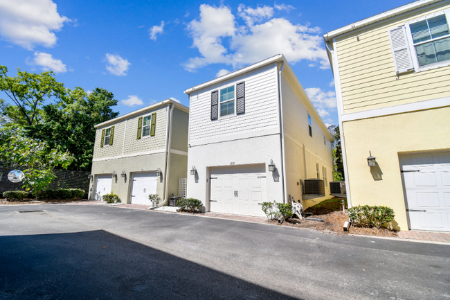 105 Cutlass Way in Oldsmar, FL - Building Photo - Building Photo