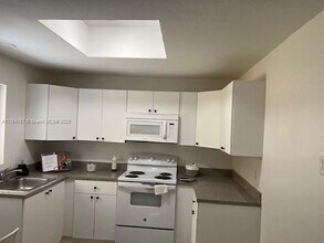 15133 NE 6th Ave in Miami, FL - Building Photo - Building Photo