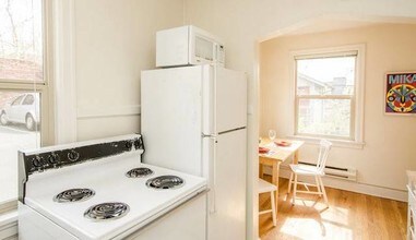 West Coast Arms Apartments in Seattle, WA - Building Photo - Building Photo