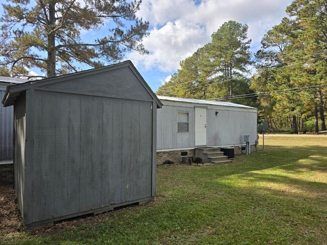 826 Rembrandt Dr in Fayetteville, NC - Foto de edificio - Building Photo