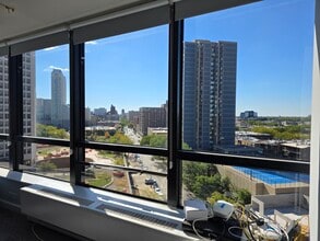 5415 N Sheridan Rd, Unit 1012 in Chicago, IL - Building Photo - Building Photo