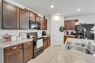 3250 S Northview Rd in Plant City, FL - Building Photo - Building Photo