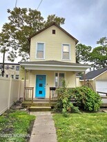 408 4th Ave in Asbury Park, NJ - Building Photo