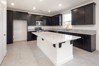7322 Overture Dr in Reno, NV - Building Photo - Building Photo