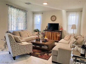 845 N Water St in Henderson, NV - Building Photo - Building Photo