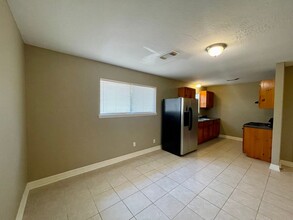 5715 Crestland Loop in Beaumont, TX - Building Photo - Building Photo